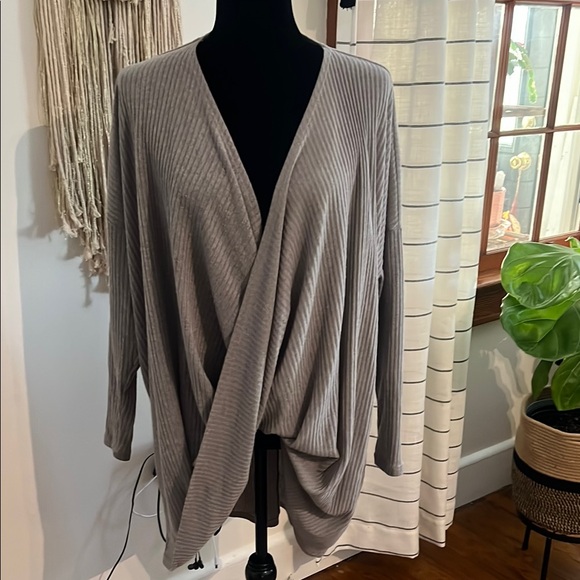 Gray wrap Women's Sweater - Picture 1 of 5